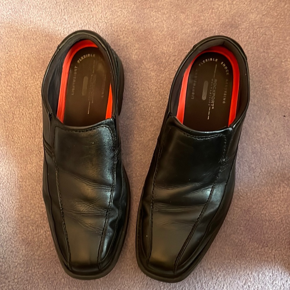 Rockport size 10 black leather lightweight loafer
